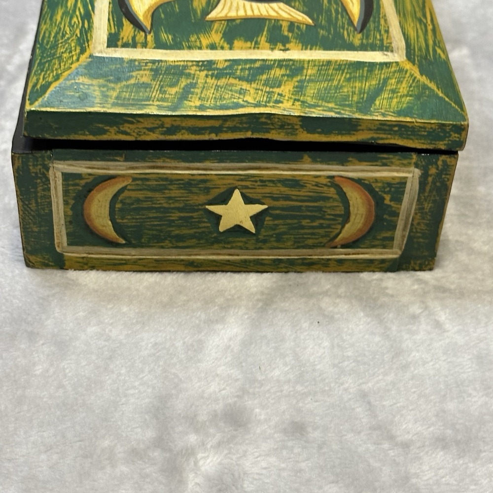 Vintage Hinged Wooden Box Hand Painted Fish Moon & Stars Green Colorful - Picture 5 of 14